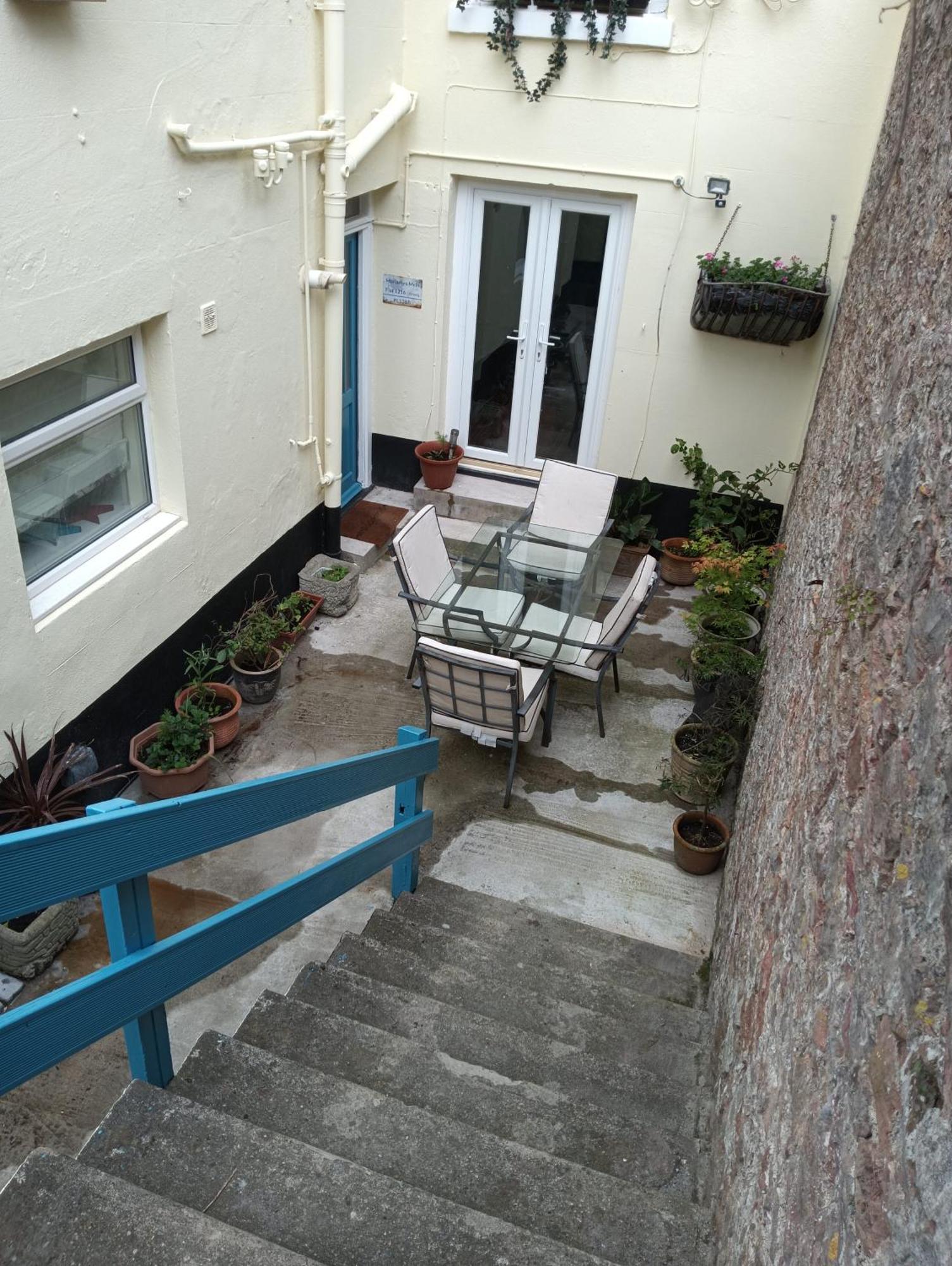 Moriarty'S Mess Apartamento Plymouth Exterior foto